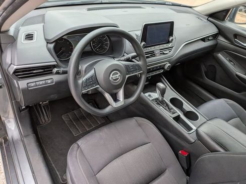 Used 2022 Nissan Altima 2.5 SV FWD image 12