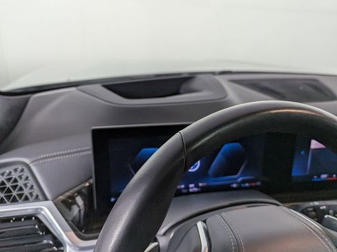 Certified 2023 BMW X7 xDrive40i image 15