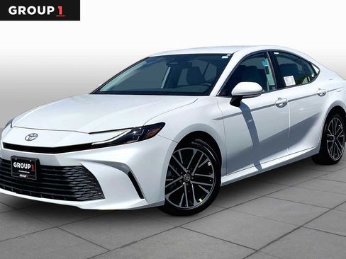 New 2026 Toyota Camry XLE image 1