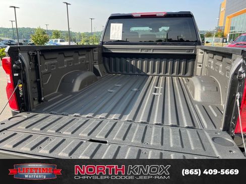 Used 2024 Chevrolet Silverado 2500 Custom w/ Custom Value Package AWD/4WD image 18