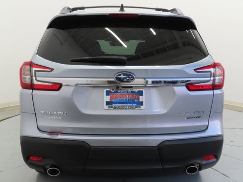 New 2026 Subaru Ascent Limited image 5