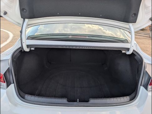 Used 2025 Hyundai Elantra SEL FWD image 22