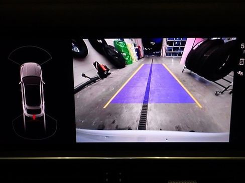 Used 2023 Porsche Cayenne GTS image 27