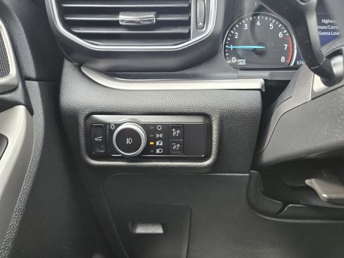 Used 2023 Ford Explorer XLT w/ Equipment Group 202A image 22