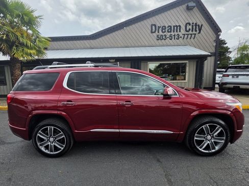 Used 2017 GMC Acadia Denali w/ Technology Package AWD/4WD image 13