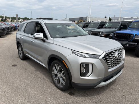 Used 2022 Hyundai Palisade SEL w/ 8P Bench Seat Package AWD/4WD image 12