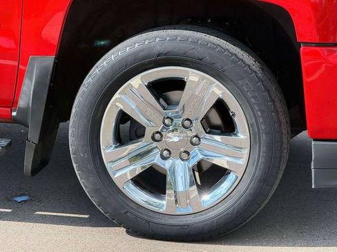 Used 2018 Chevrolet Silverado 1500 Custom w/ Custom Convenience Package AWD/4WD image 9