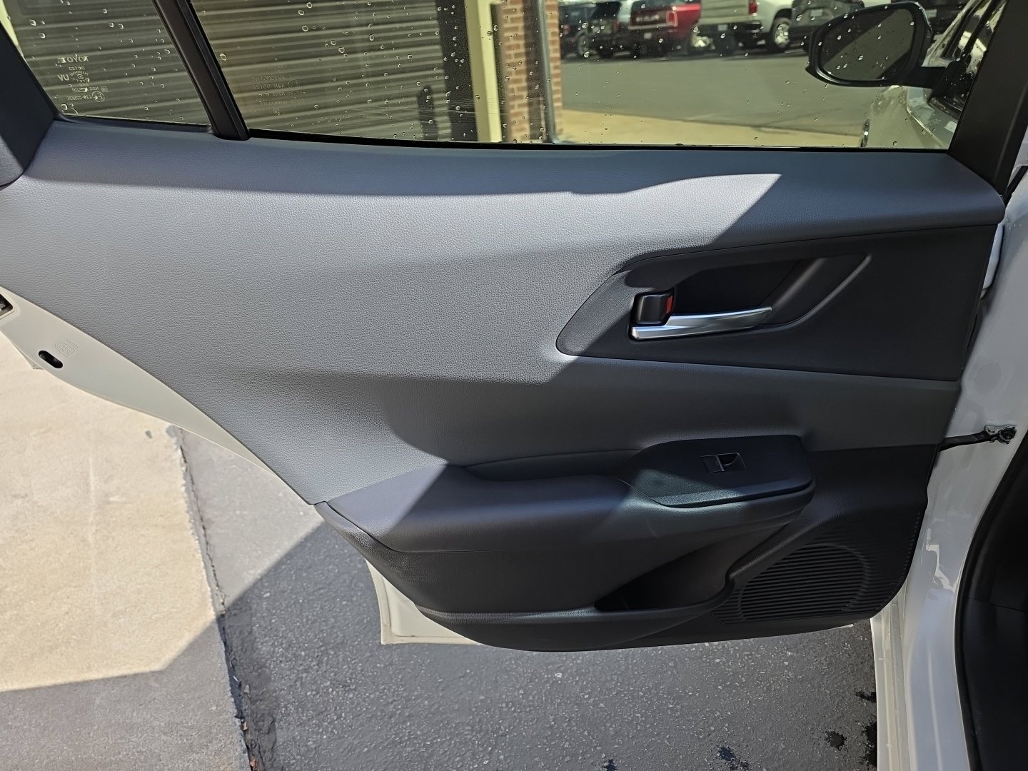 Used 2024 Toyota Prius XLE AWD/4WD image 24