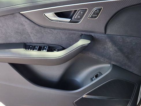 New 2026 Audi SQ7 Prestige AWD/4WD image 25
