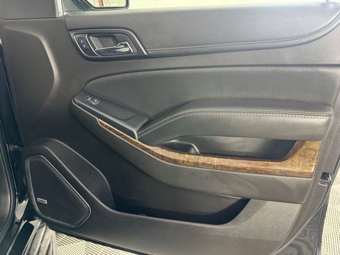 Used 2017 Chevrolet Suburban LT image 29