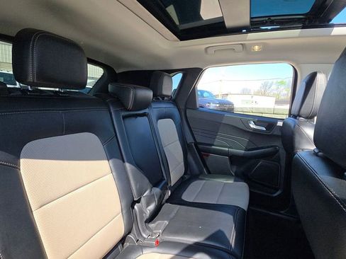 Used 2022 Ford Escape Titanium w/ Titanium Elite Package AWD/4WD image 14