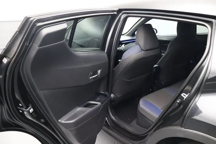 Used 2022 Toyota C-HR XLE FWD image 15