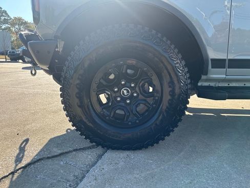 Used 2021 Ford Bronco Wildtrak image 28