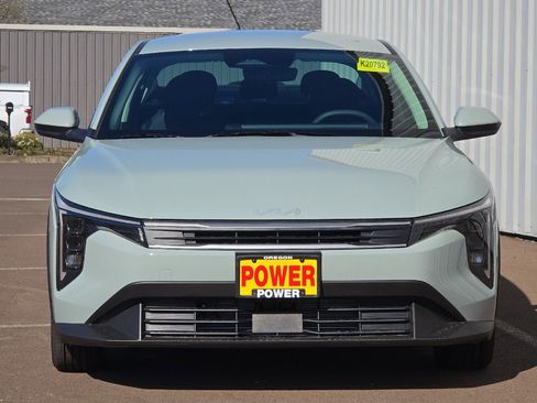 New 2026 Kia K4 LXS image 3