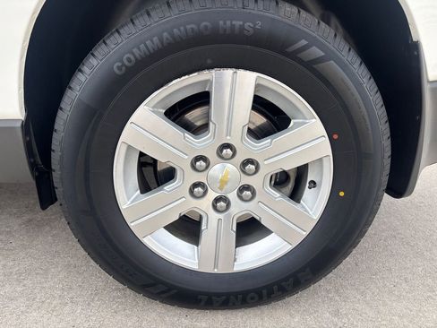 Used 2012 Chevrolet Traverse LT image 29