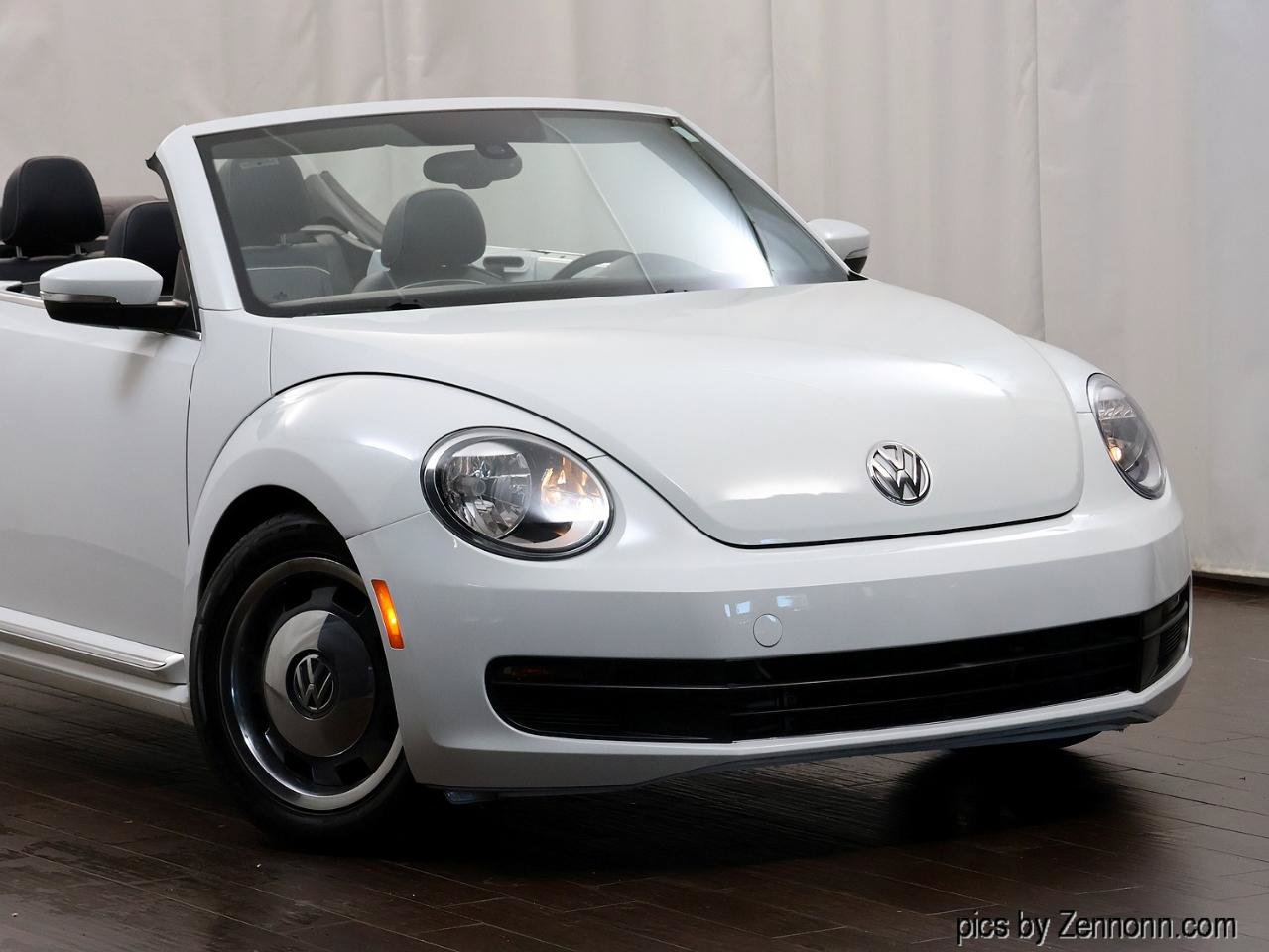 Used 2016 Volkswagen Beetle 1.8T Denim FWD image 2