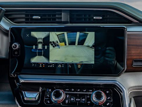 Used 2024 GMC Sierra 3500 Denali Ultimate image 25