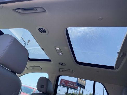 Used 2019 Chevrolet Traverse Premier AWD/4WD image 14