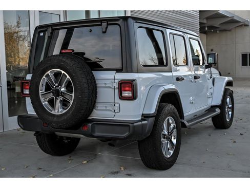 Used 2020 Jeep Wrangler Unlimited Sahara image 8