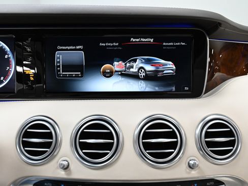 Used 2015 Mercedes-Benz S 550 4MATIC Coupe image 31