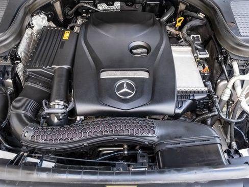 Used 2019 Mercedes-Benz GLC 300 4MATIC image 33