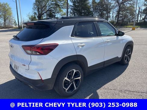 Used 2021 Chevrolet TrailBlazer RS w/ Sun and Liftgate Package image 7
