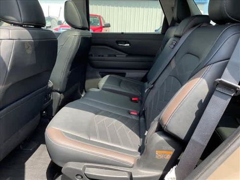Certified 2024 Nissan Pathfinder Platinum w/ Cargo Package FWD image 14