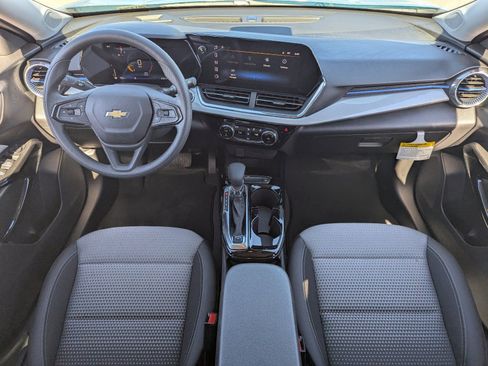 Used 2026 Chevrolet Trax LT image 15