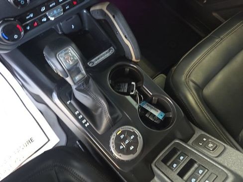 Certified 2025 Ford Bronco Badlands AWD/4WD image 18