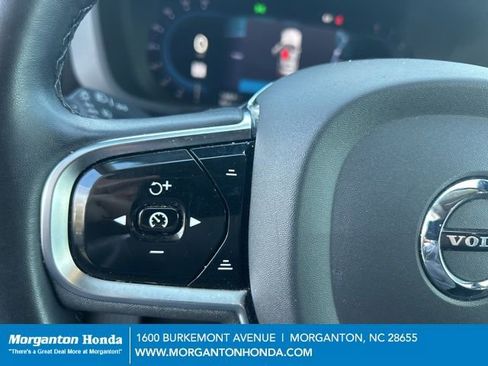 Used 2023 Volvo XC60 B5 Plus image 18