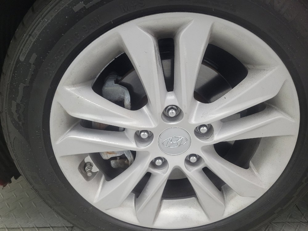 Used 2015 Hyundai Elantra GT FWD image 31
