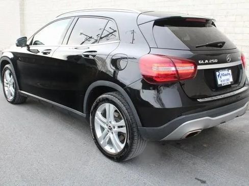 Used 2018 Mercedes-Benz GLA 250 4MATIC image 14