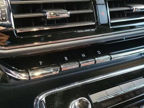 Used 2024 Lincoln Navigator Premiere AWD/4WD image 23