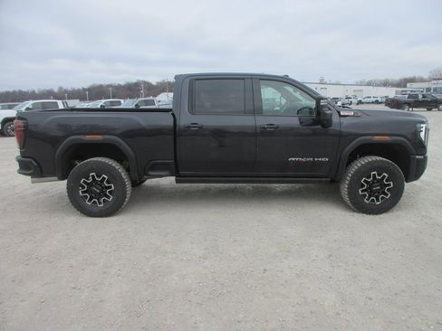 New 2026 GMC Sierra 2500 AT4X image 3