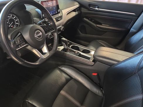 Used 2023 Nissan Altima 2.5 SR FWD image 14