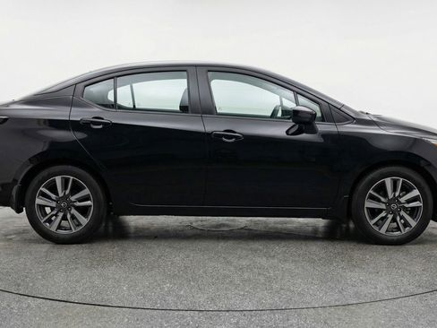 Used 2025 Nissan Versa SV image 11