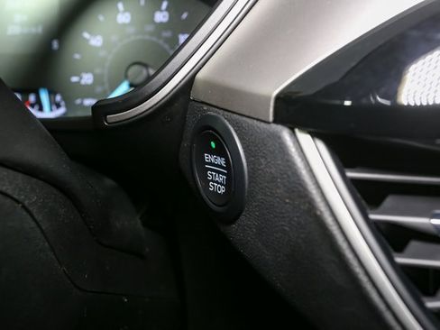 Used 2020 Ford Escape SEL image 30