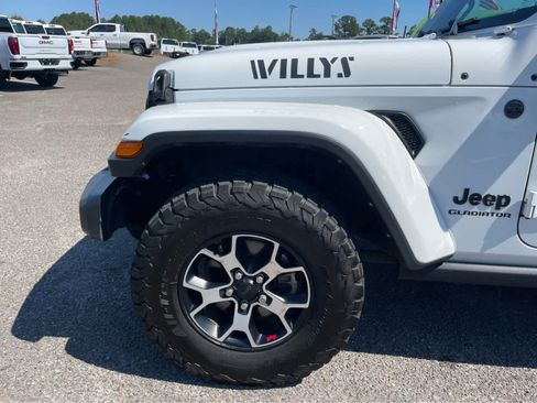 Used 2022 Jeep Gladiator Sport AWD/4WD image 9