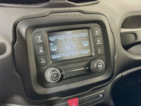 Used 2017 Jeep Renegade Latitude w/ Cold Weather Group AWD/4WD image 16