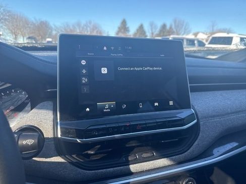 Used 2024 Jeep Compass Sport image 22