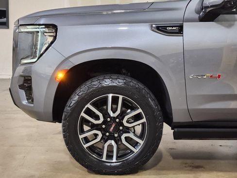 Used 2021 GMC Yukon XL AT4 w/ AT4 Premium Plus Package AWD/4WD image 5
