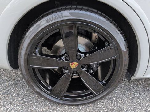 Used 2021 Porsche Cayenne GTS AWD/4WD image 11