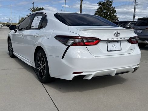 Used 2023 Toyota Camry SE image 10