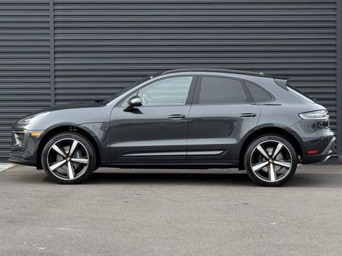 New 2026 Porsche Macan image 2