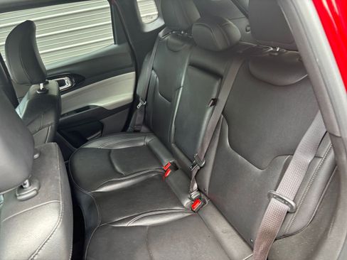 Used 2025 Jeep Compass Limited AWD/4WD image 21