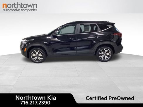 Used 2021 Kia Seltos EX image 3