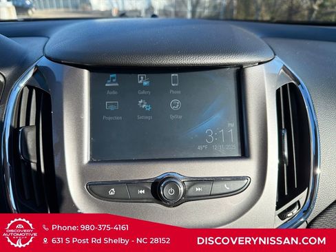 Used 2017 Chevrolet Cruze LT image 18