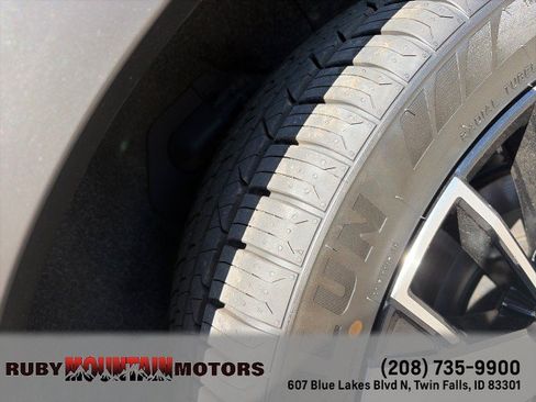 Used 2025 Mitsubishi Outlander SE AWD/4WD image 9