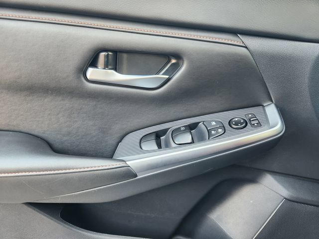 Used 2025 Nissan Sentra SR FWD image 21