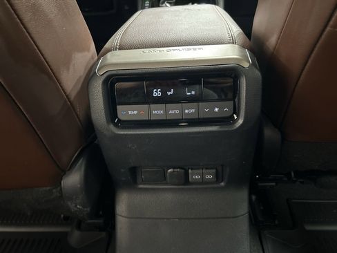 Used 2025 Toyota Land Cruiser w/ Premium Package image 29